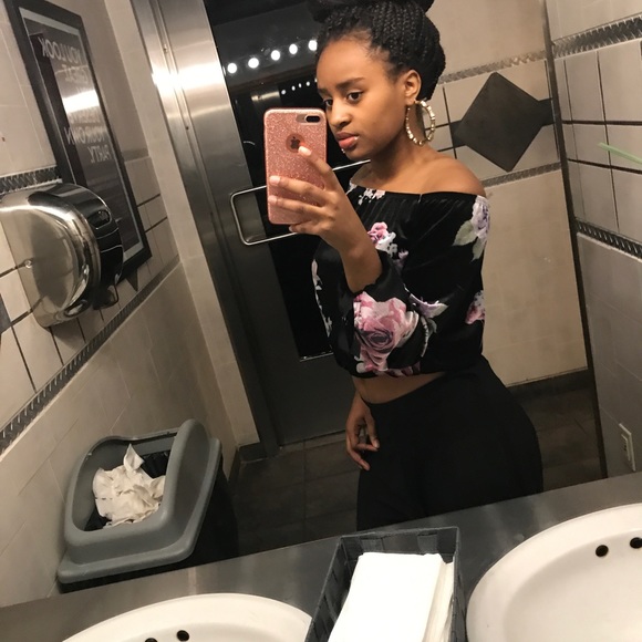 Off the shoulder Floral Shirt & Flare bottom pants - Picture 4 of 4